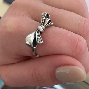 bow pandora ring